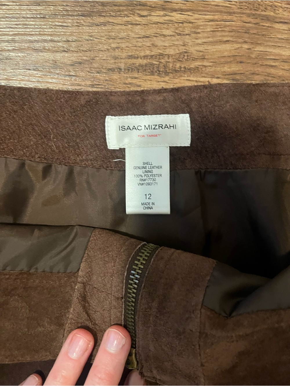 Women’s Y2K patch Brown Suede Front-Zip Skirt - Picture 4 of 5